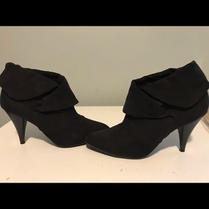 High heel suede boots